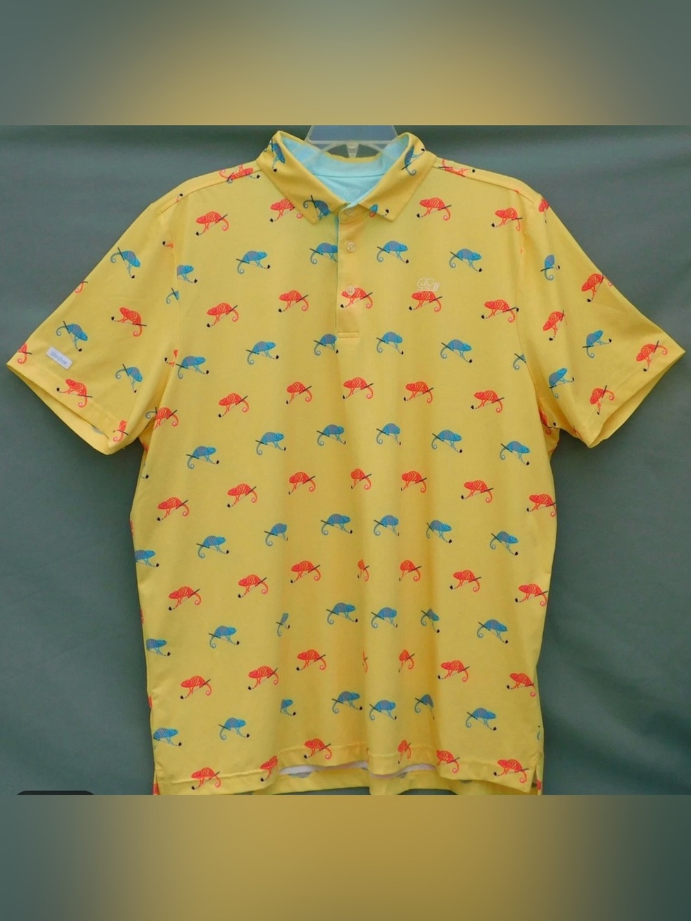 Good Good Golf Polo Men Sz M Short Sleeve Performance Yellow Chameleon Lizard